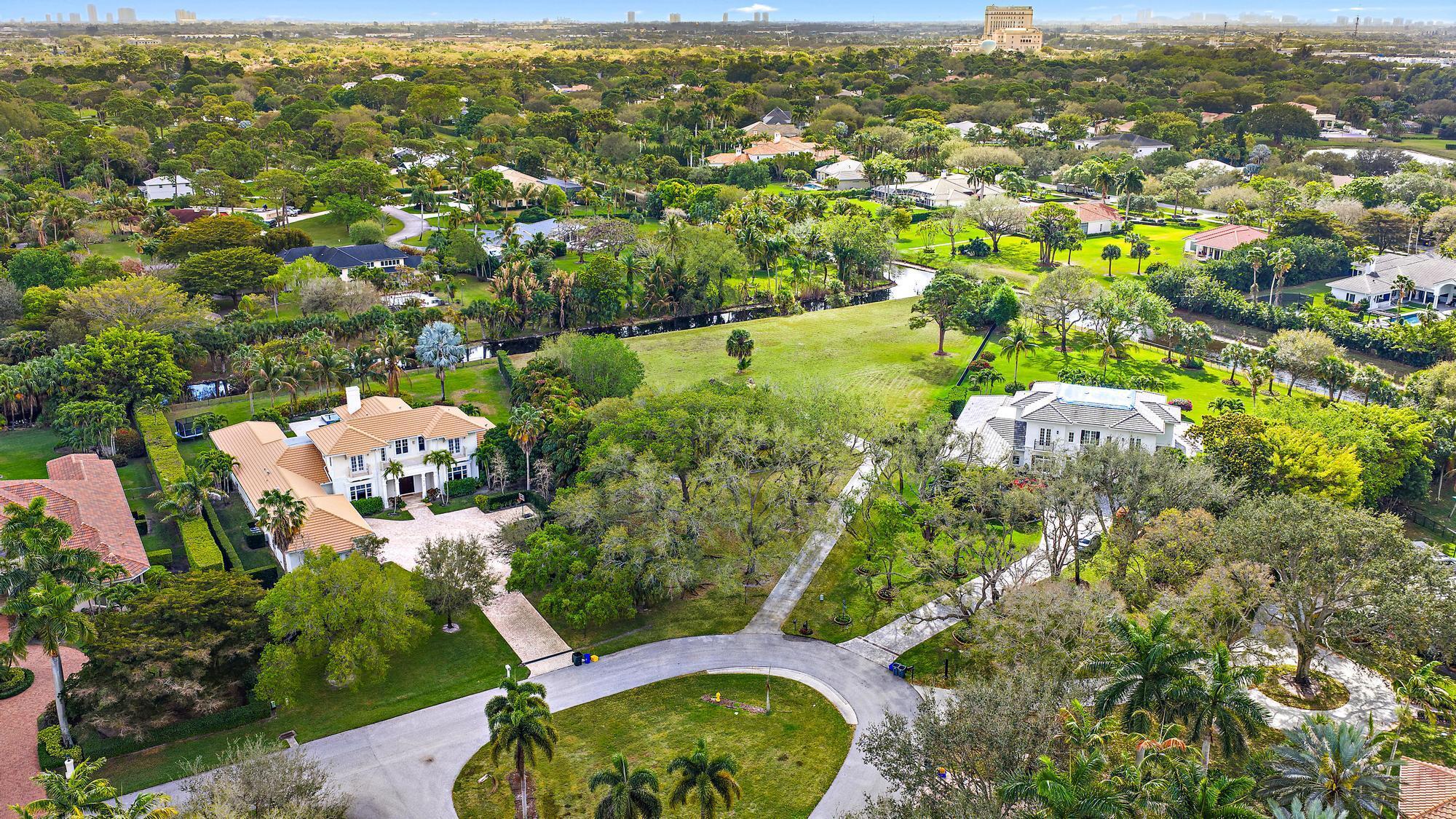 Palm Beach Gardens photo 2