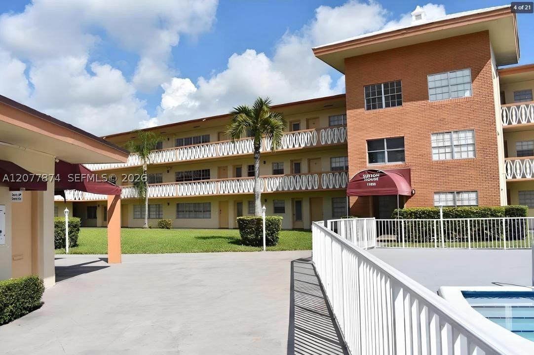 North Miami photo 3