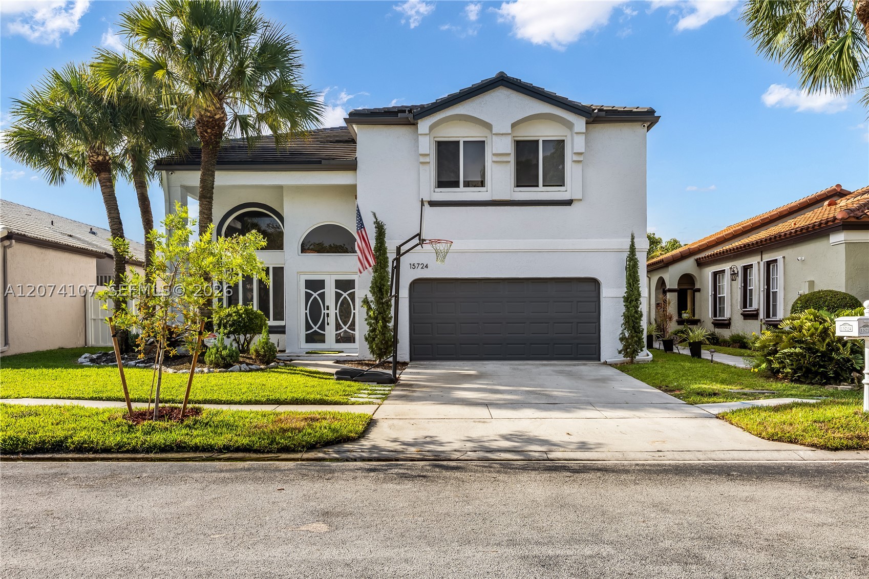 Pembroke Pines photo 1