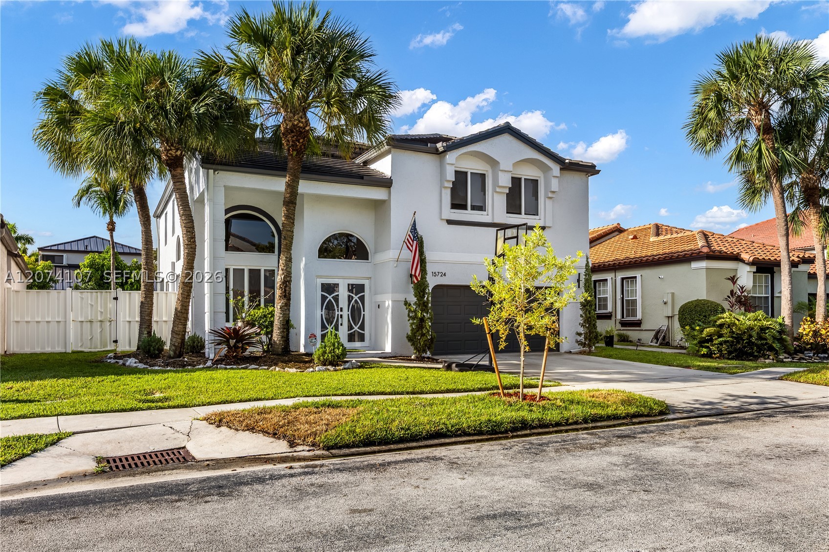 Pembroke Pines photo 2