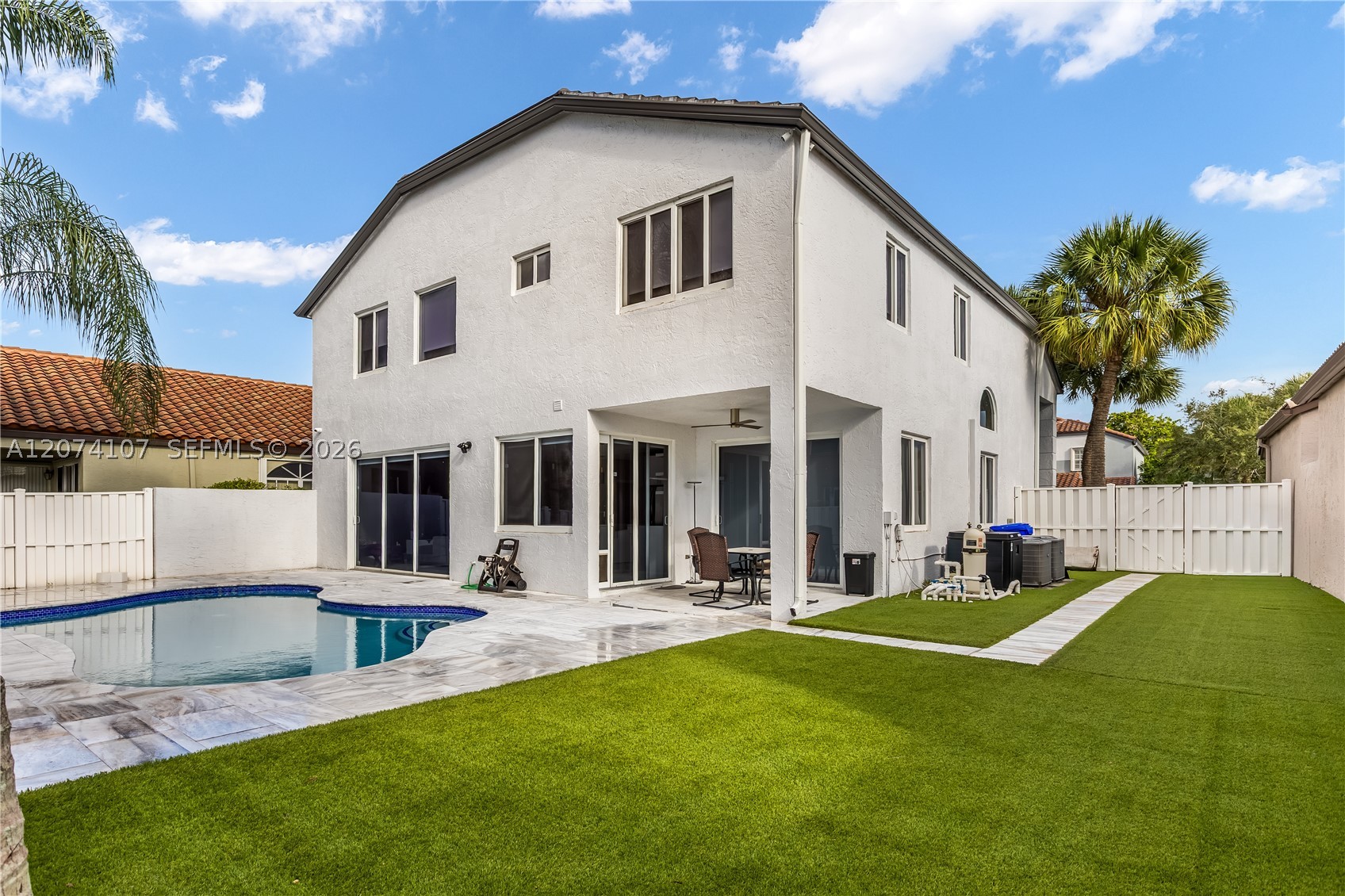 Pembroke Pines photo 3