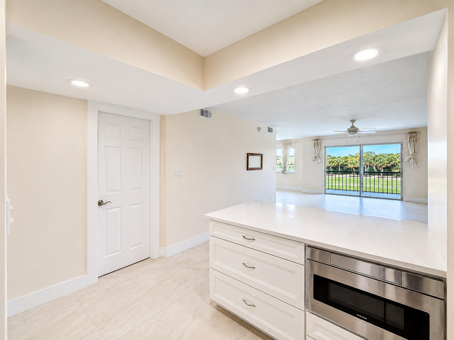 Pembroke Pines photo 1