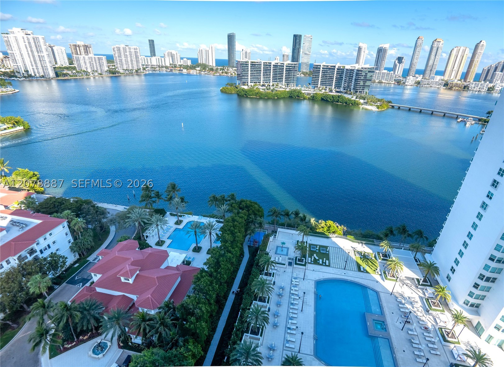 Aventura photo 1