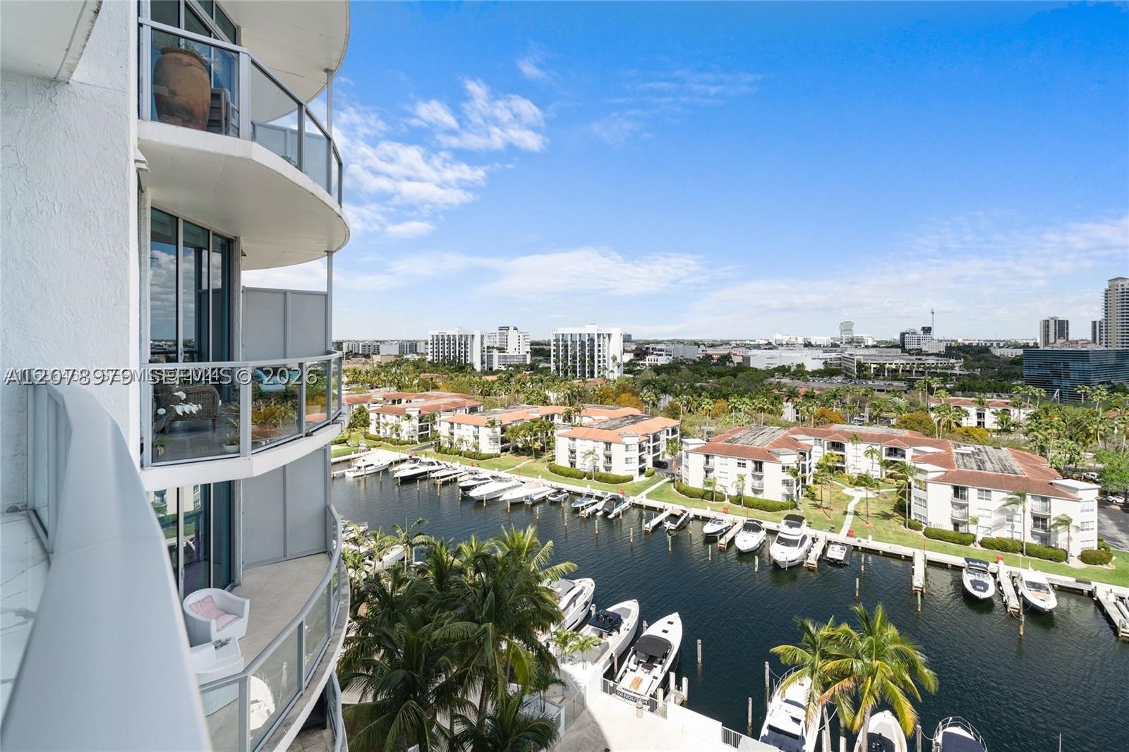 Aventura photo 3