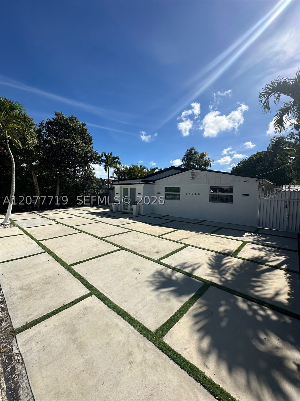 North Miami Beach photo 1