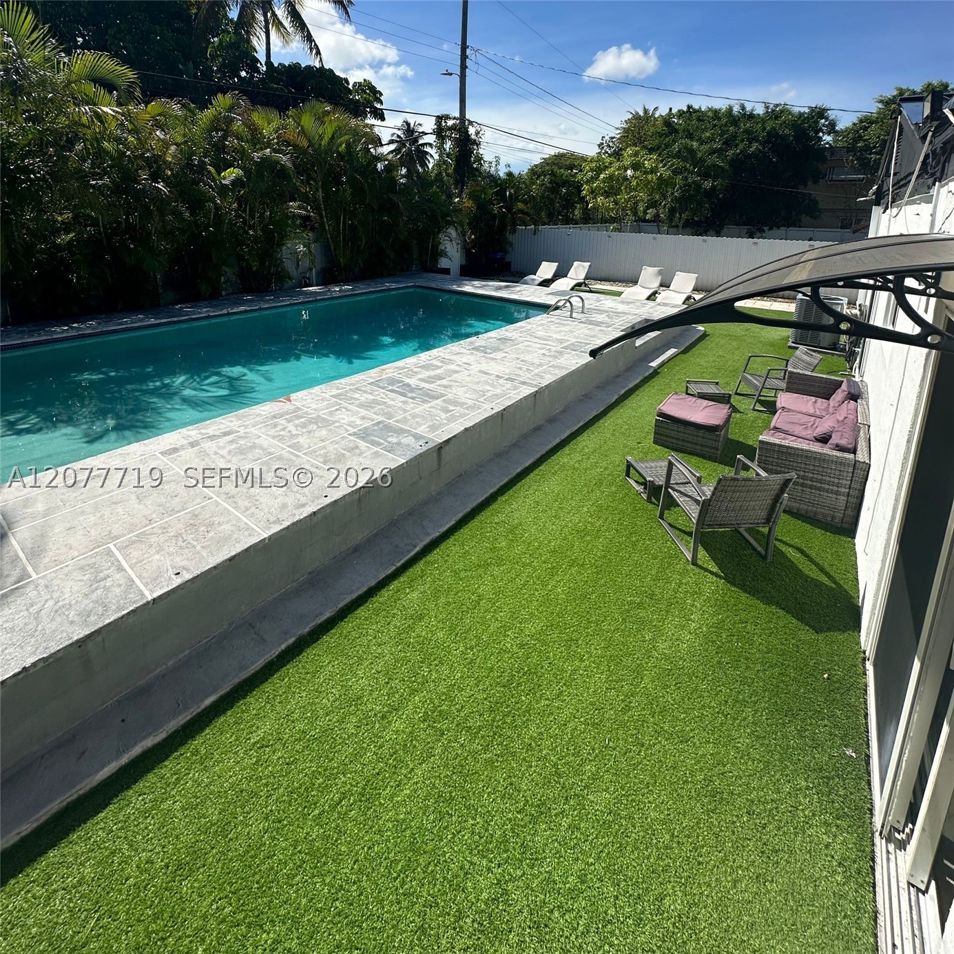 North Miami Beach photo 2