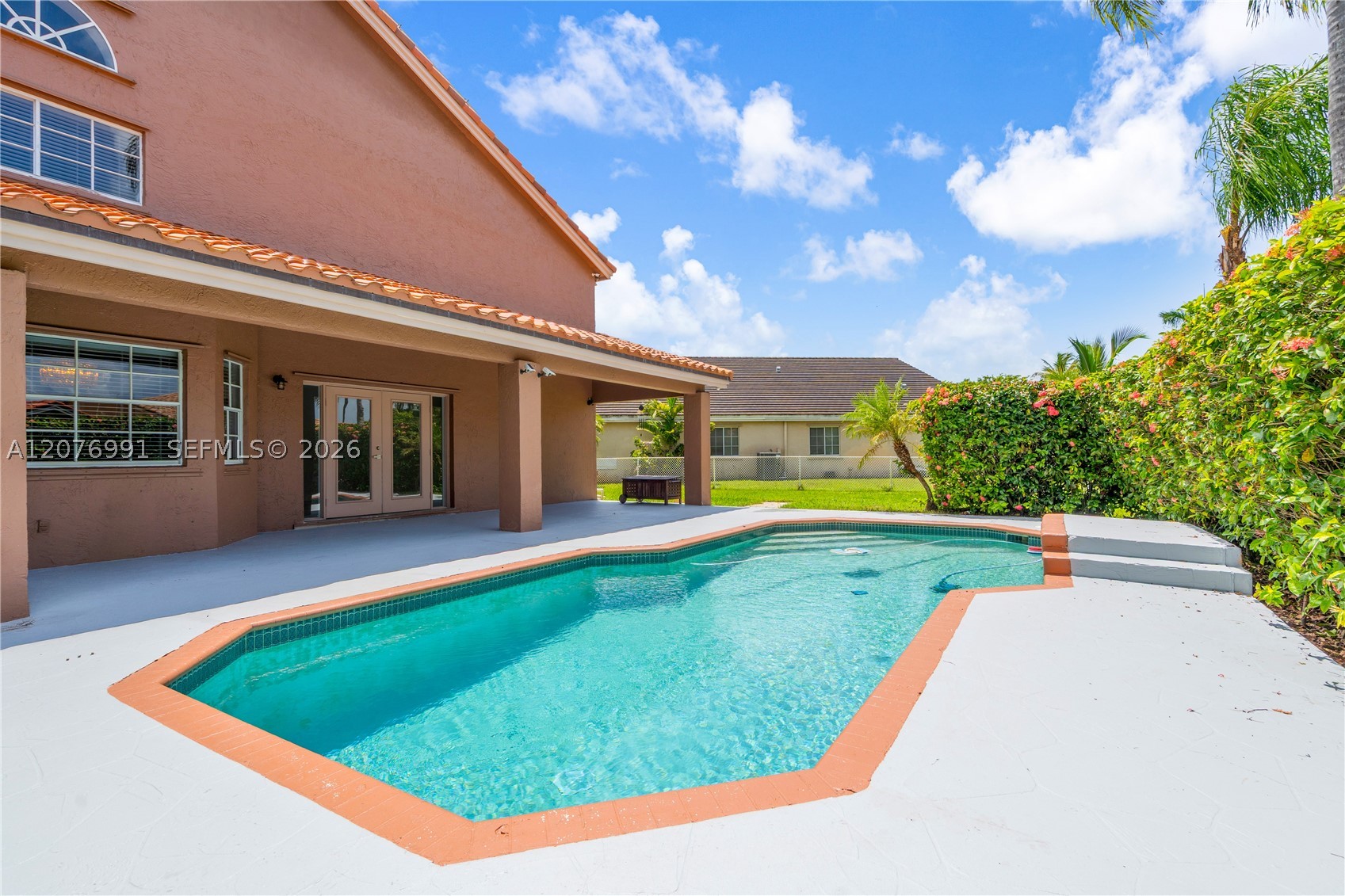 Pembroke Pines photo 2