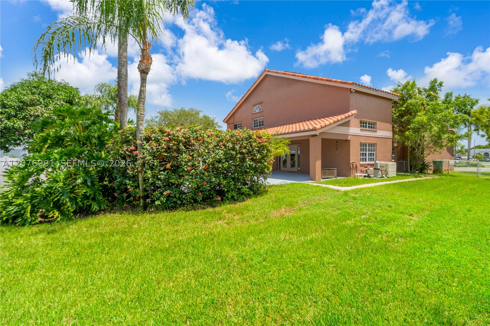 Pembroke Pines photo 3