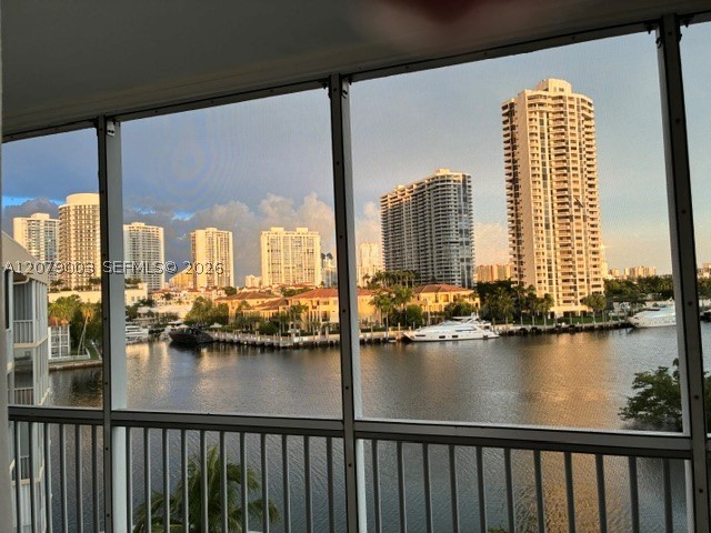 Aventura photo 2
