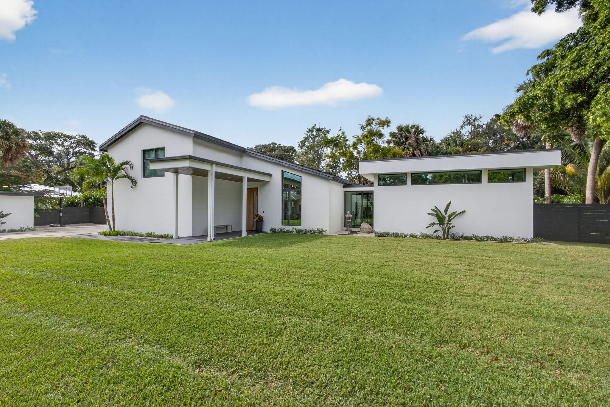 Palm Beach Gardens photo 2