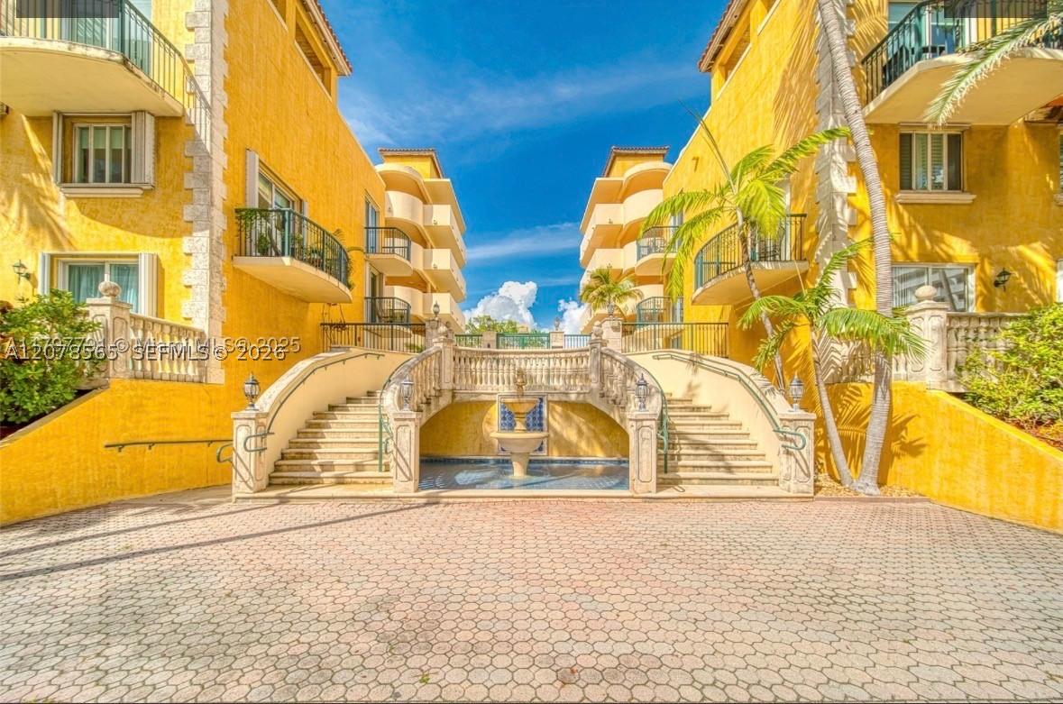 Surfside photo 1