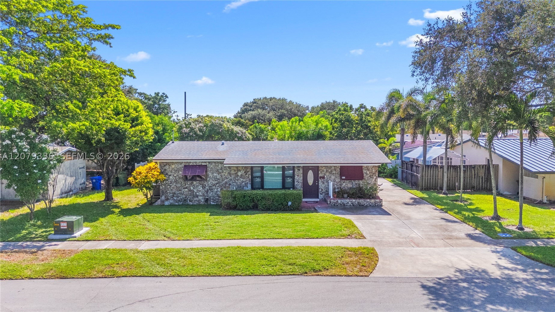 Pembroke Pines photo 2