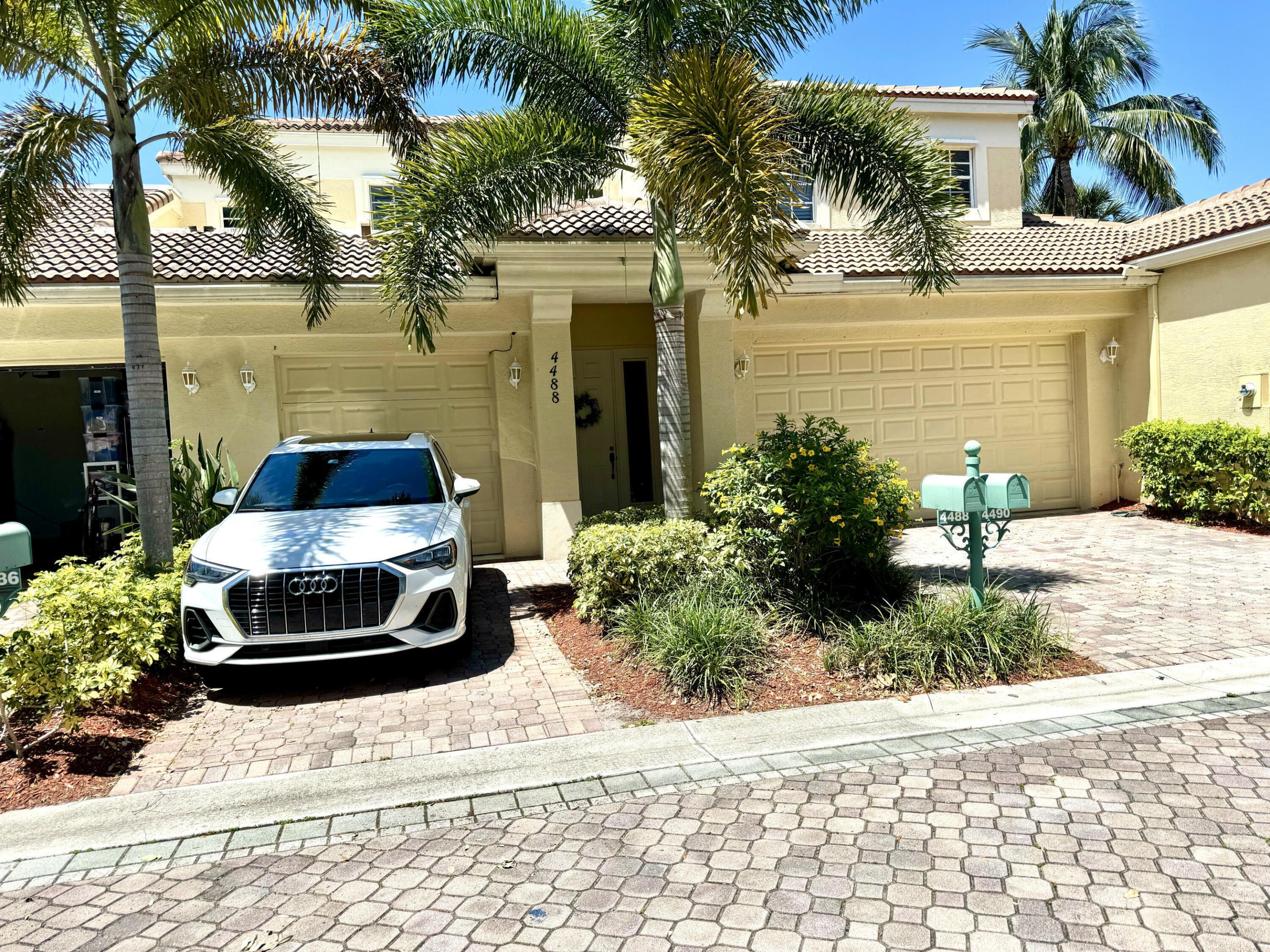 Palm Beach Gardens photo 1