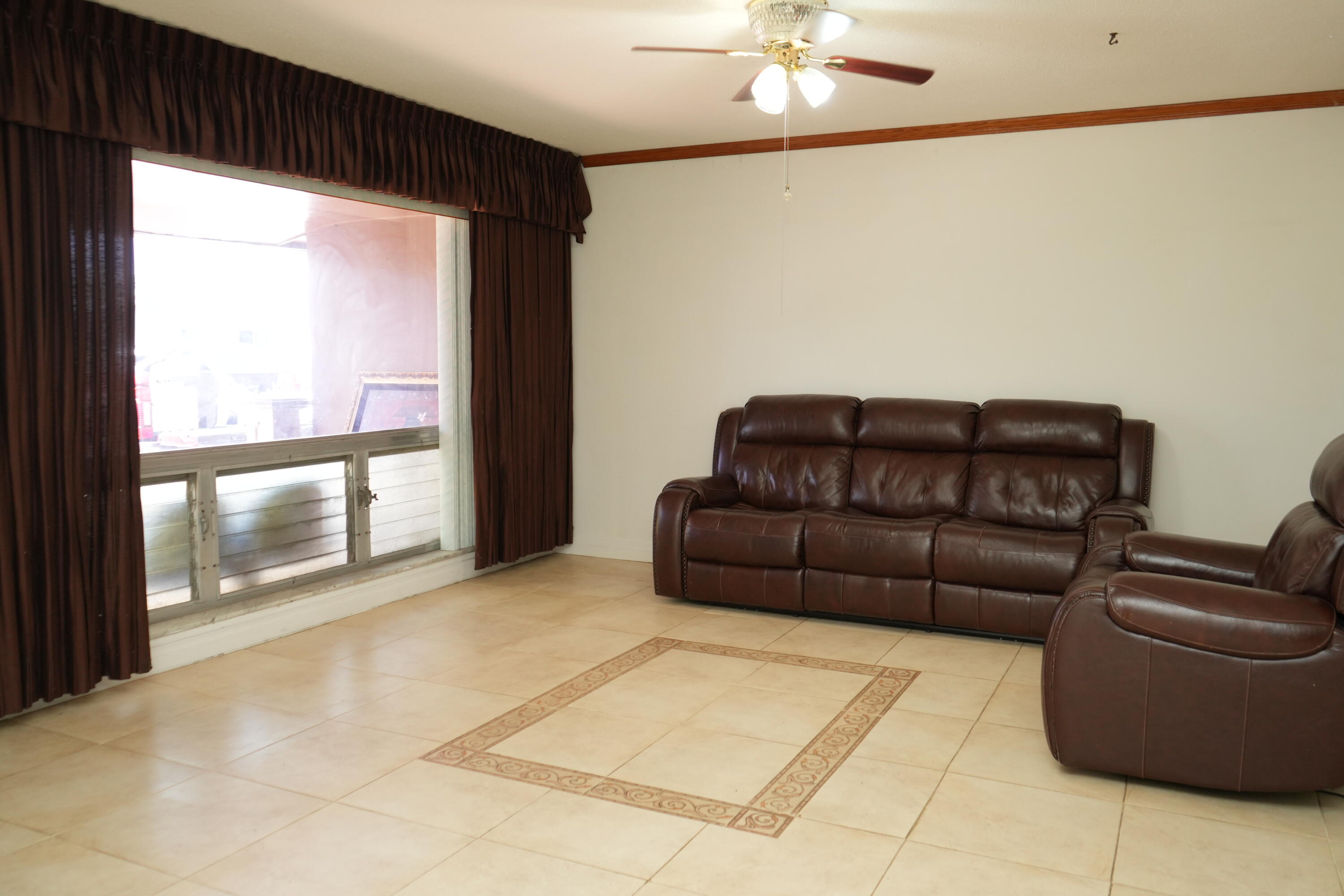 Miramar photo 4