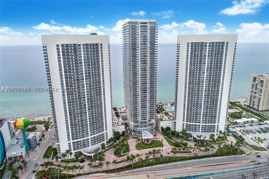 Hallandale Beach photo 2