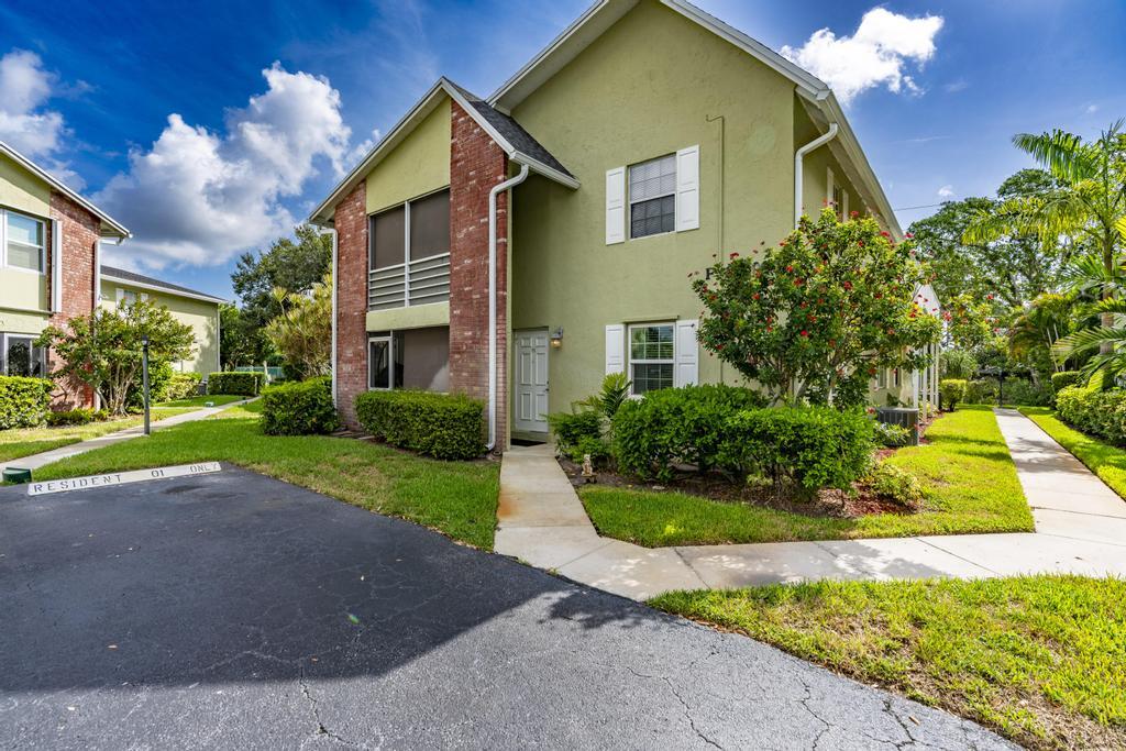 Palm Beach Gardens photo 2