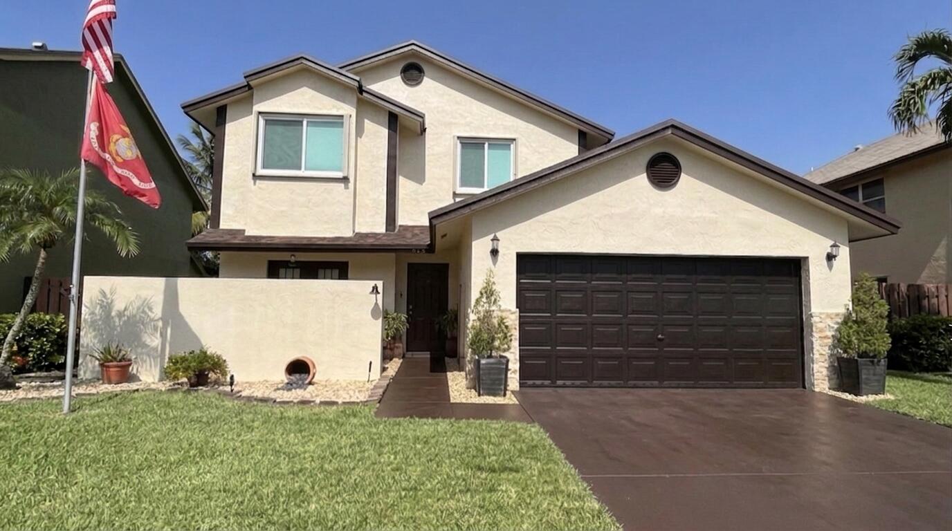 Pembroke Pines photo 1
