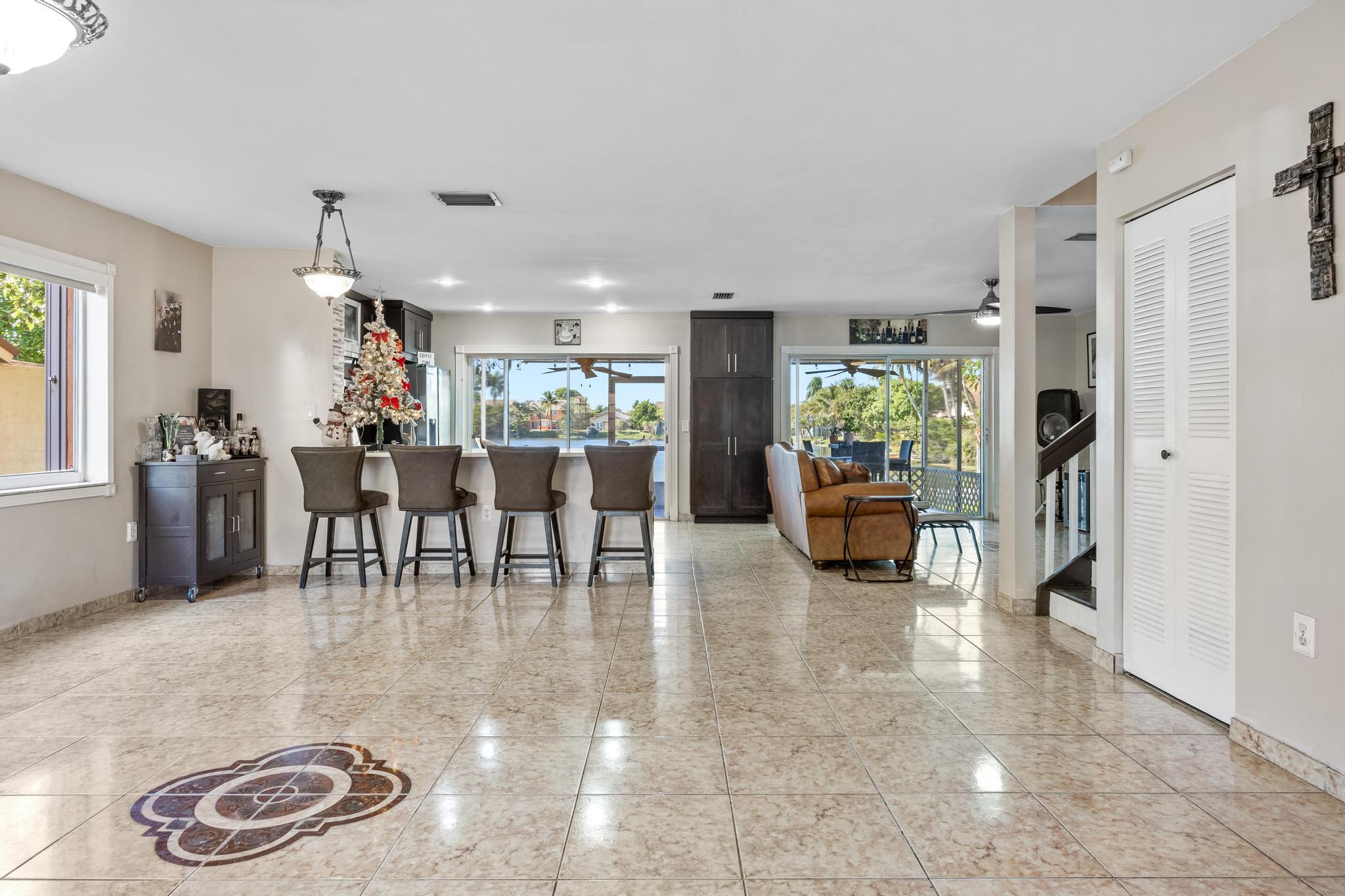 Pembroke Pines photo 5
