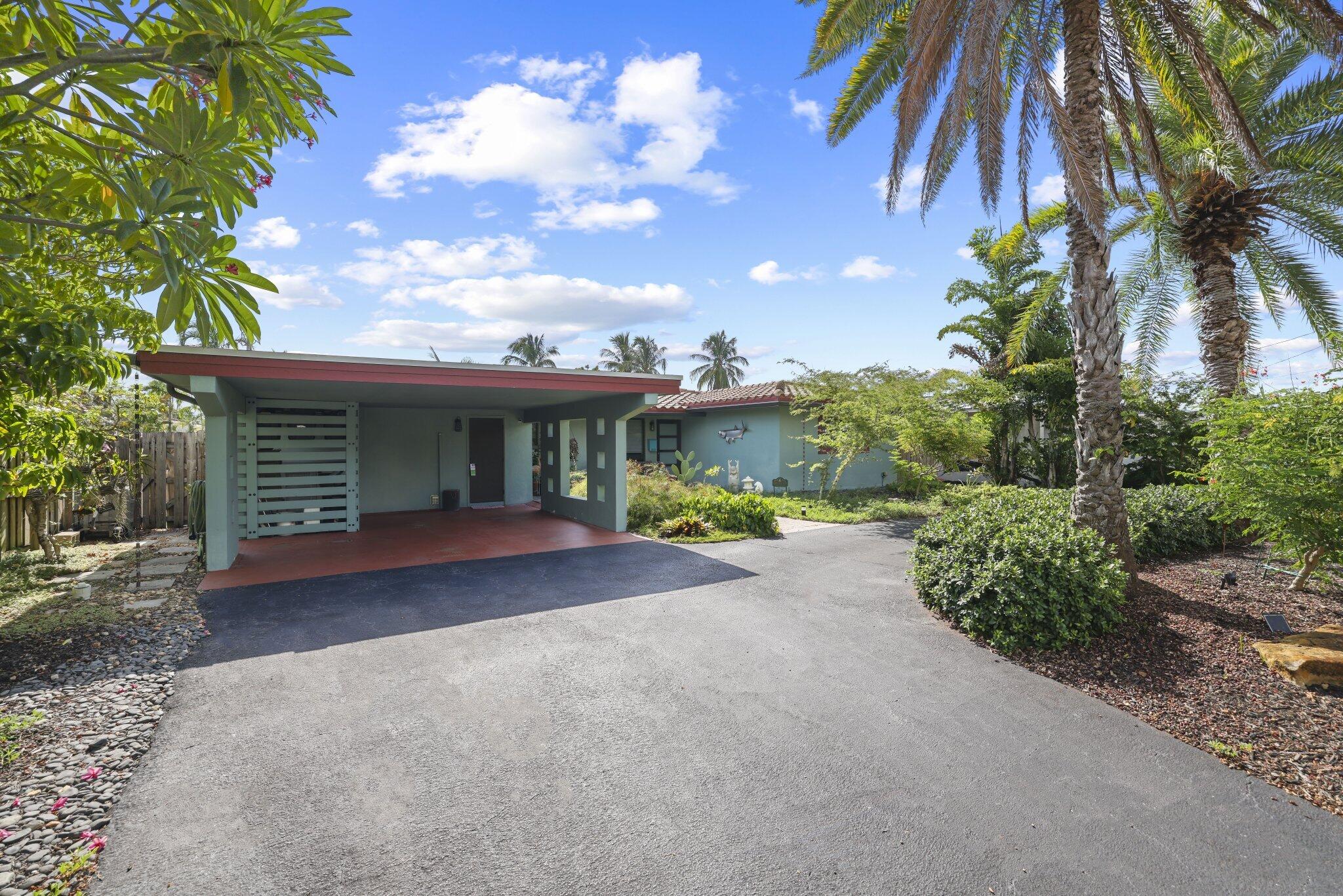 Wilton Manors photo 2