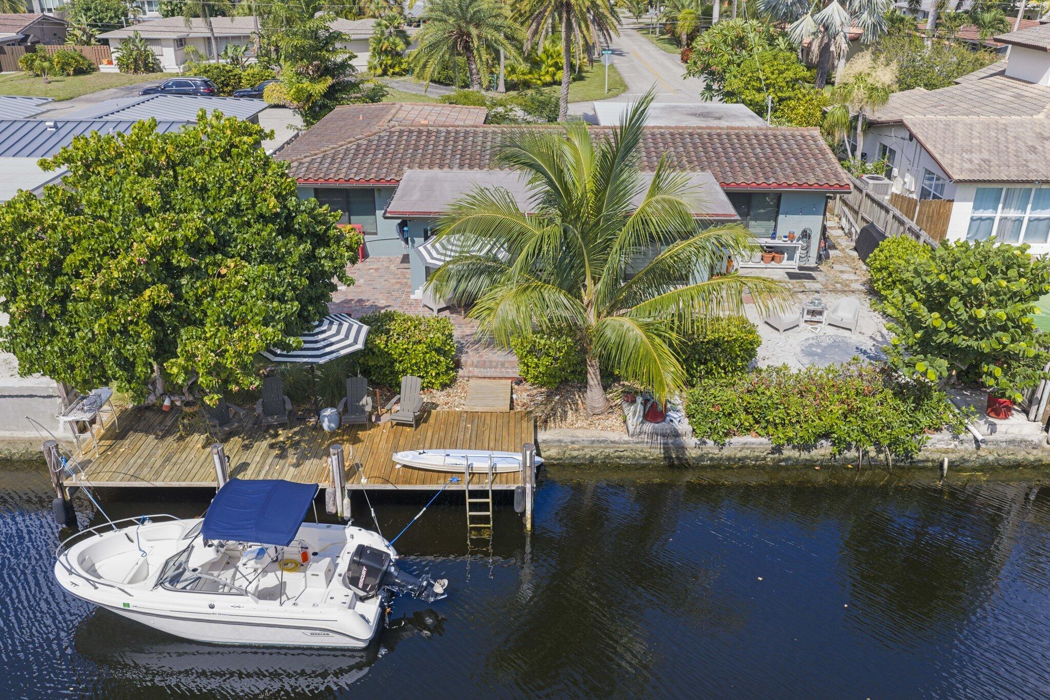 Wilton Manors photo 3