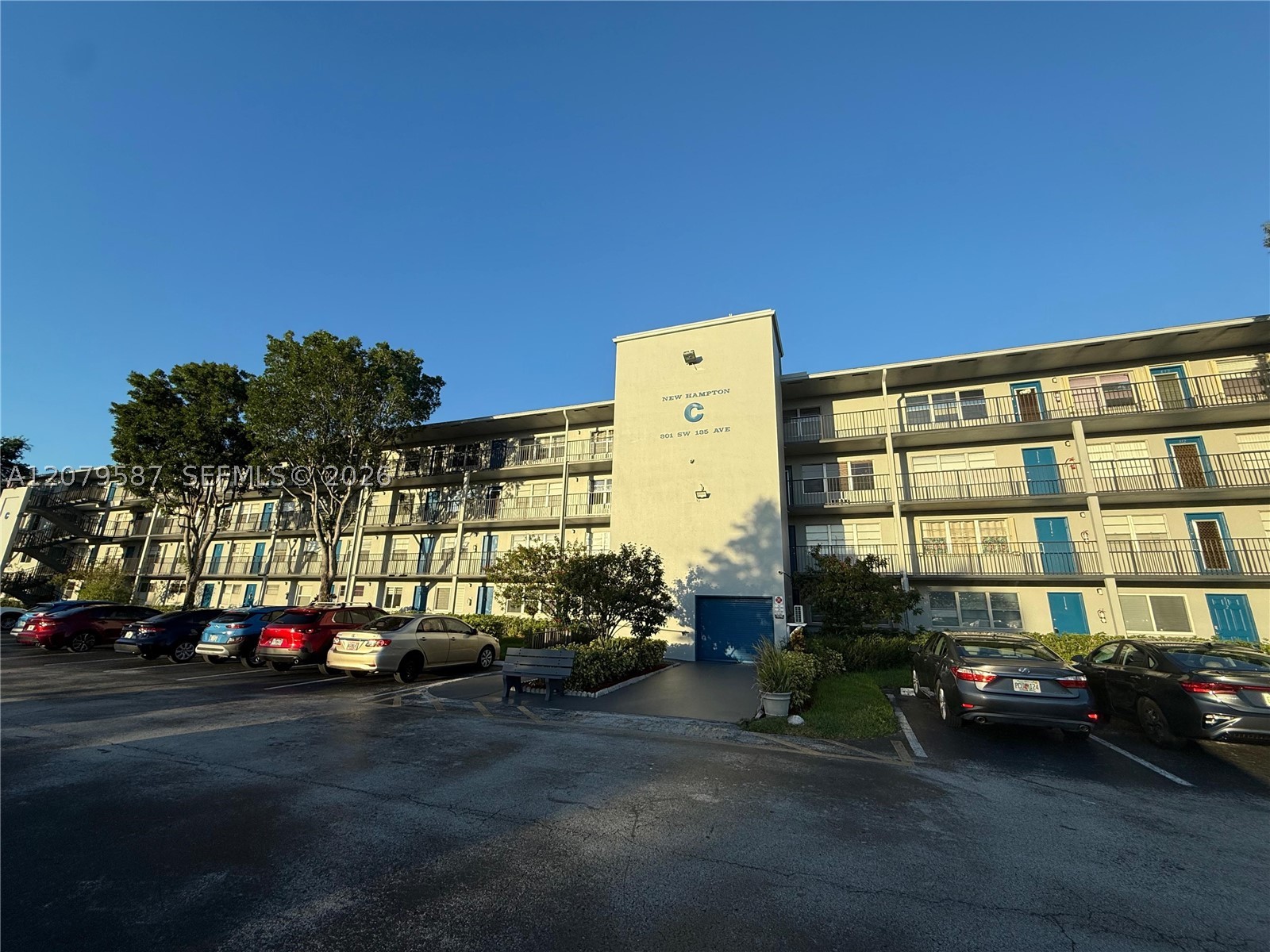 Pembroke Pines photo 1
