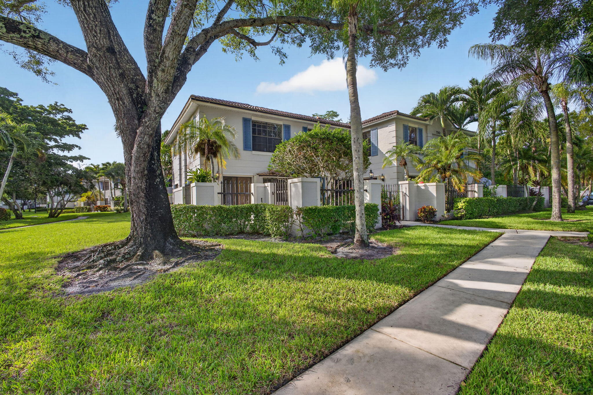 Palm Beach Gardens photo 2