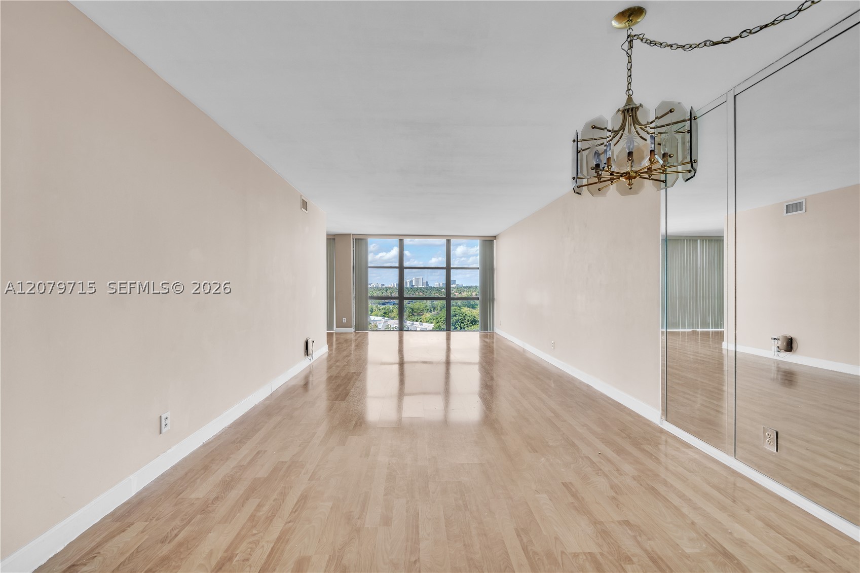 Hallandale Beach photo 2