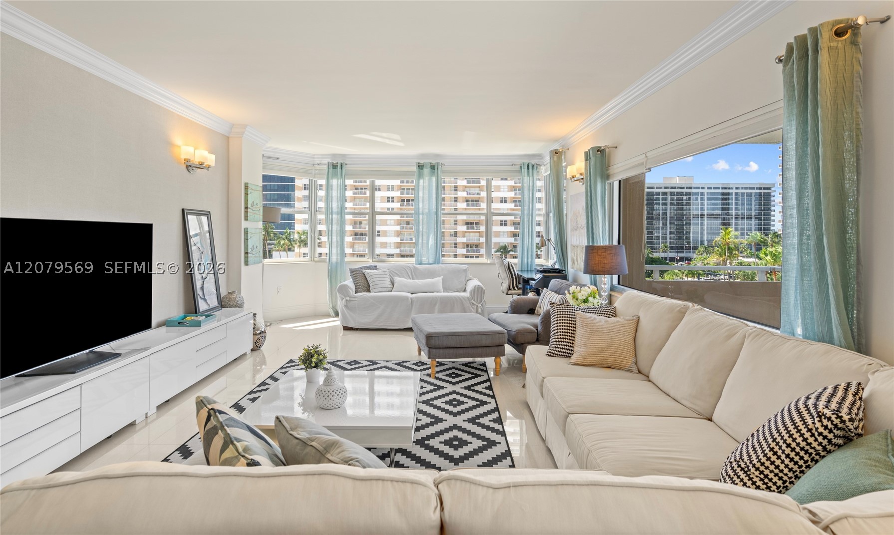 Hallandale Beach photo 4