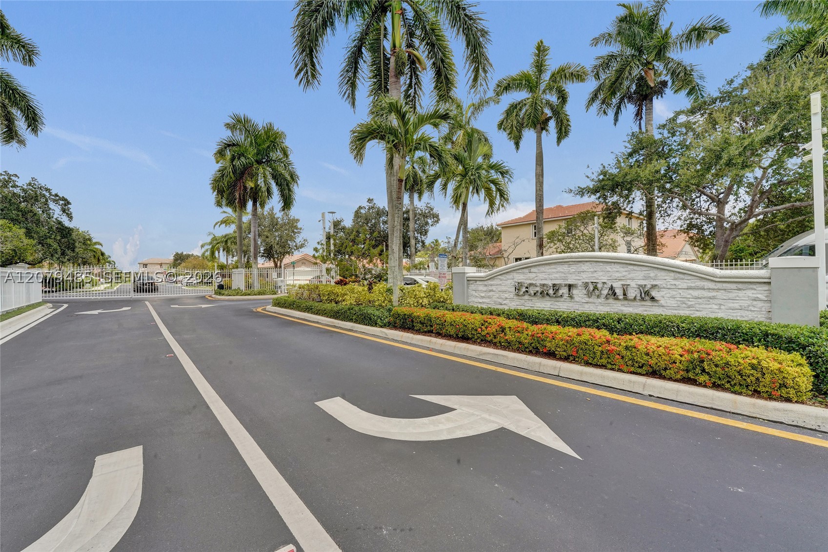 Pembroke Pines photo 1