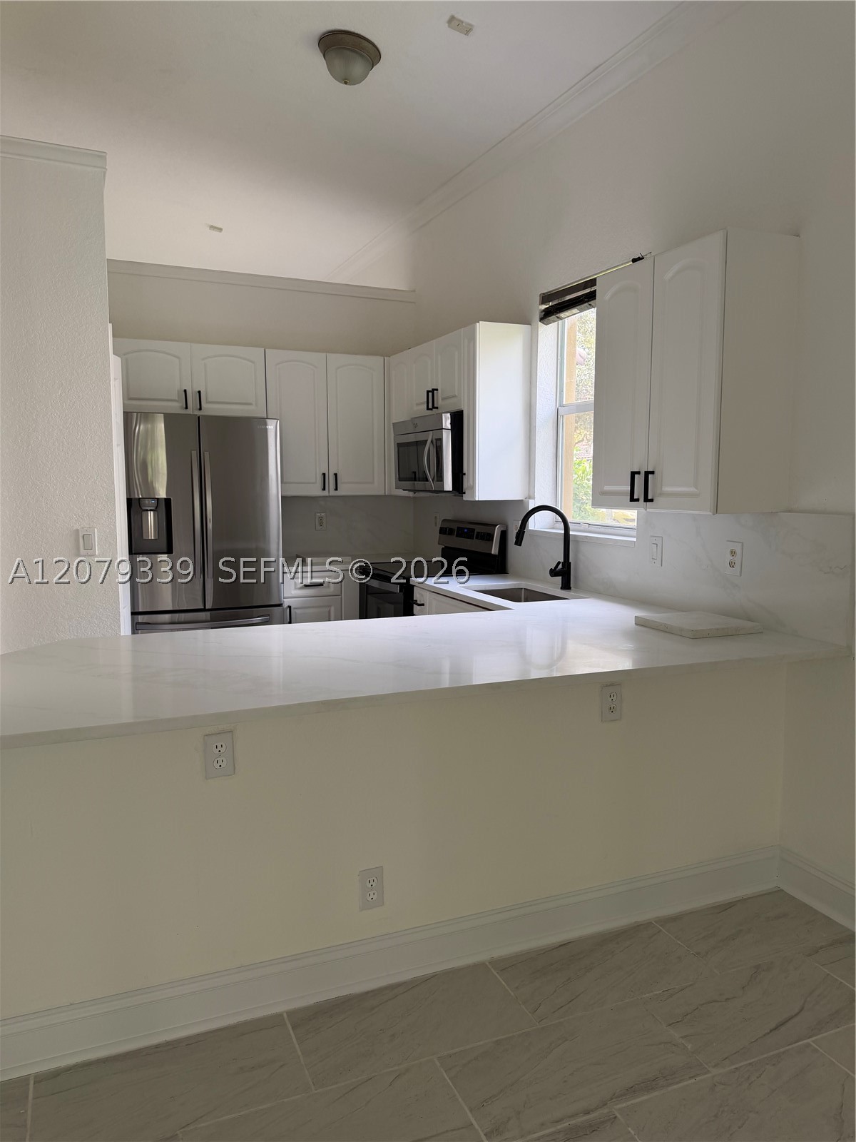 Miramar photo 5