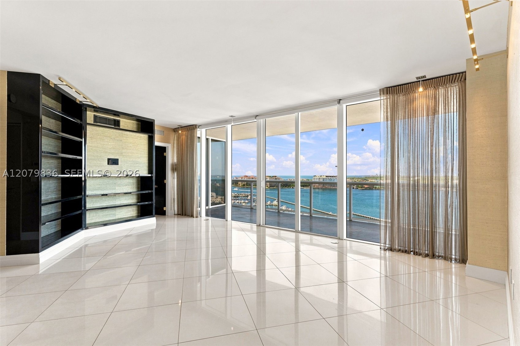 Miami Beach photo 3