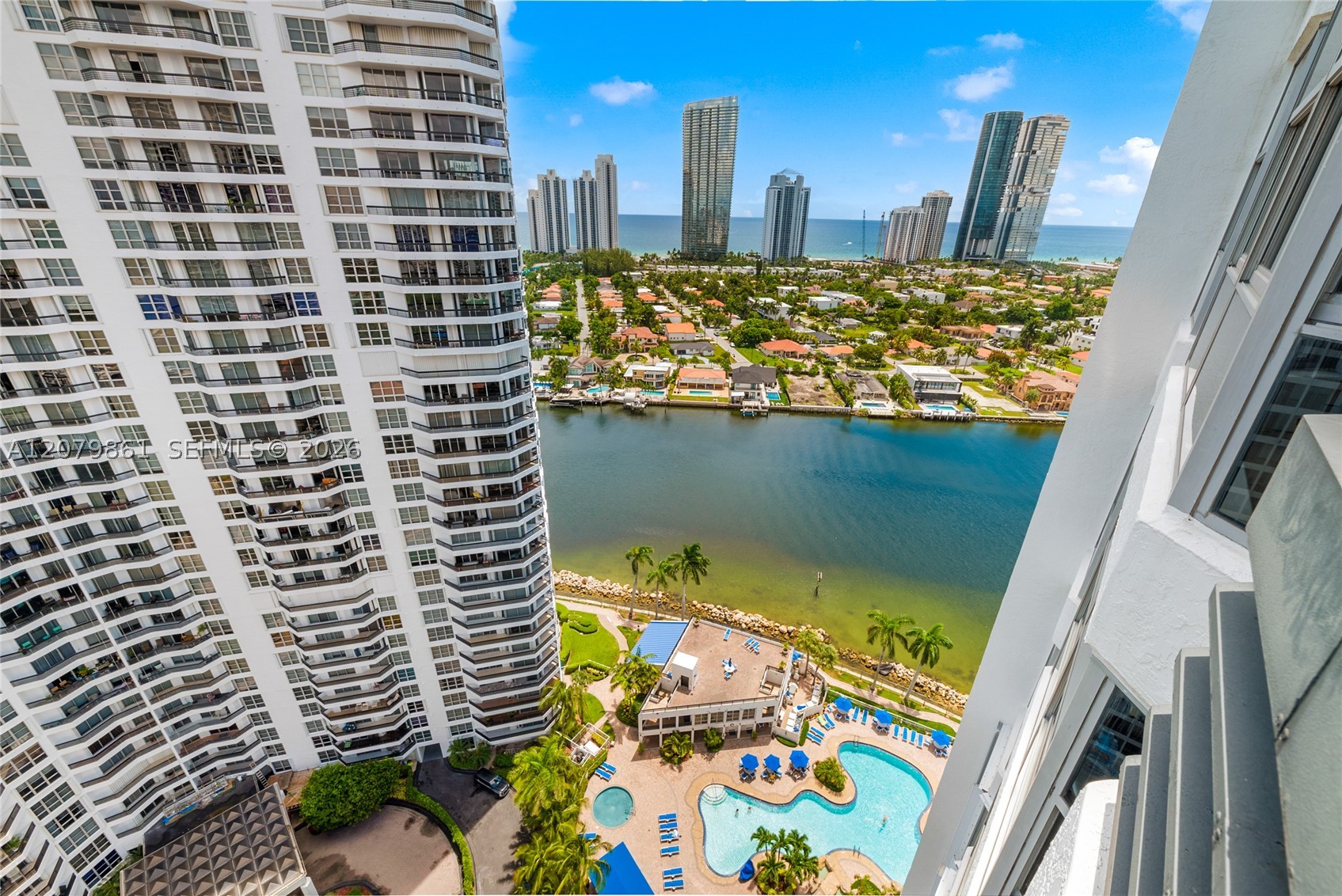 Aventura photo 2