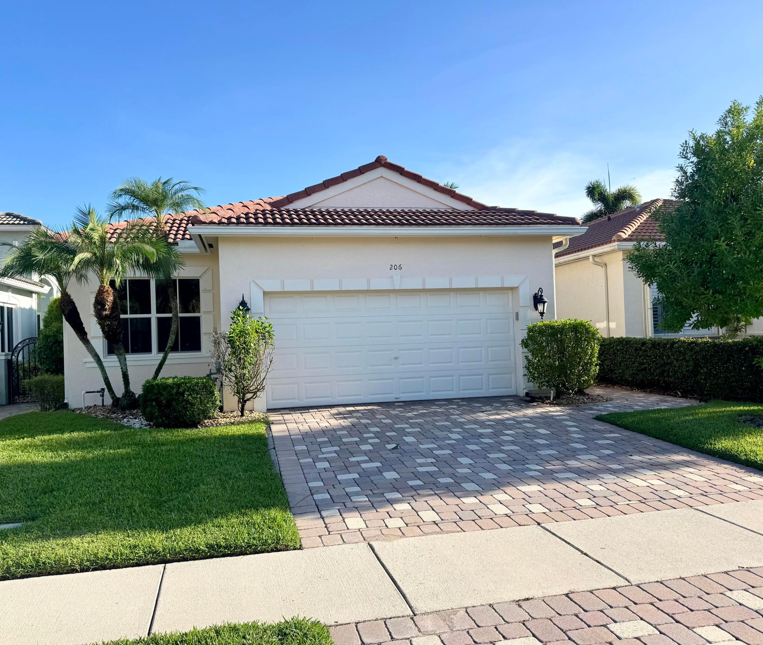 Palm Beach Gardens photo 1