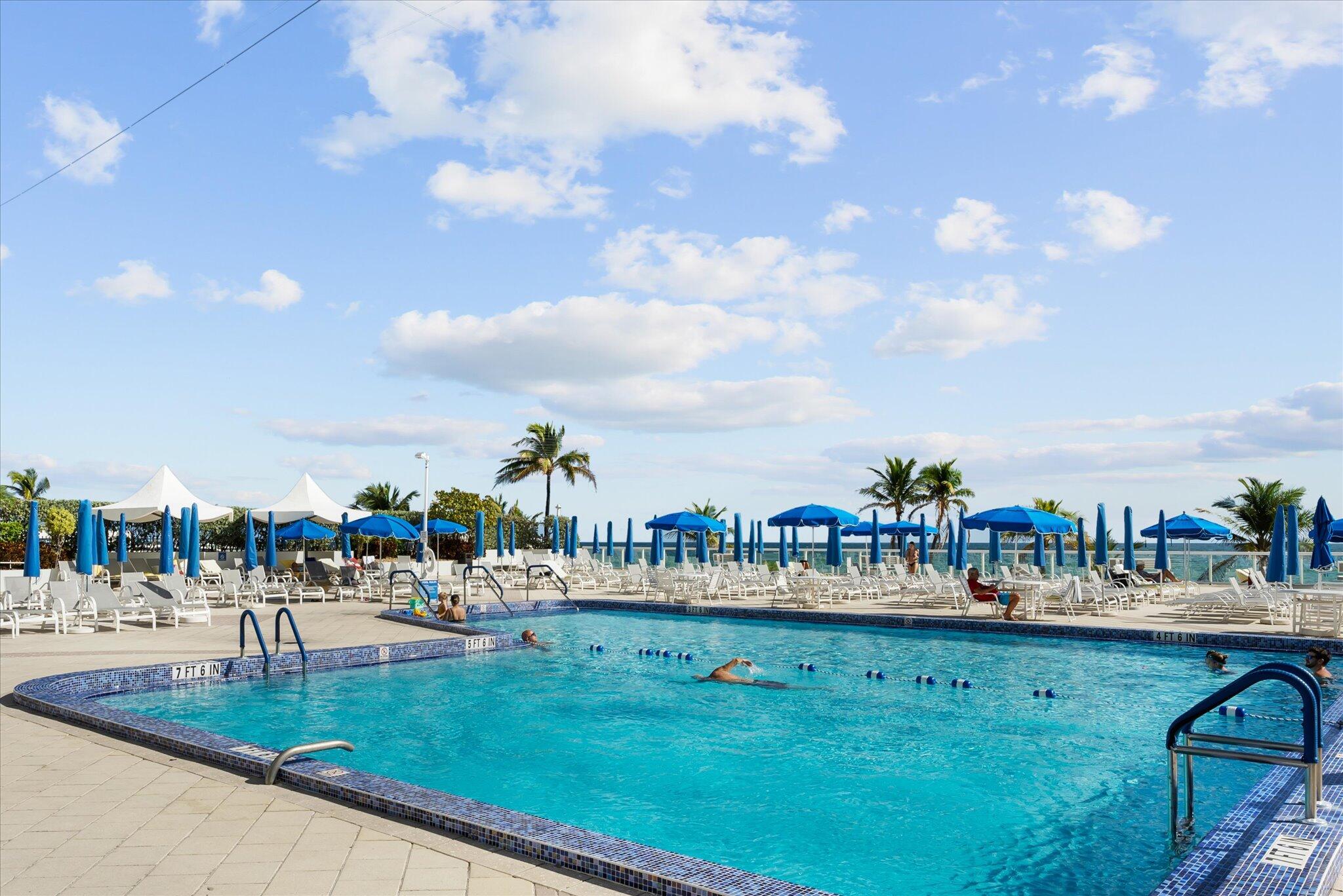 Hallandale Beach photo 3
