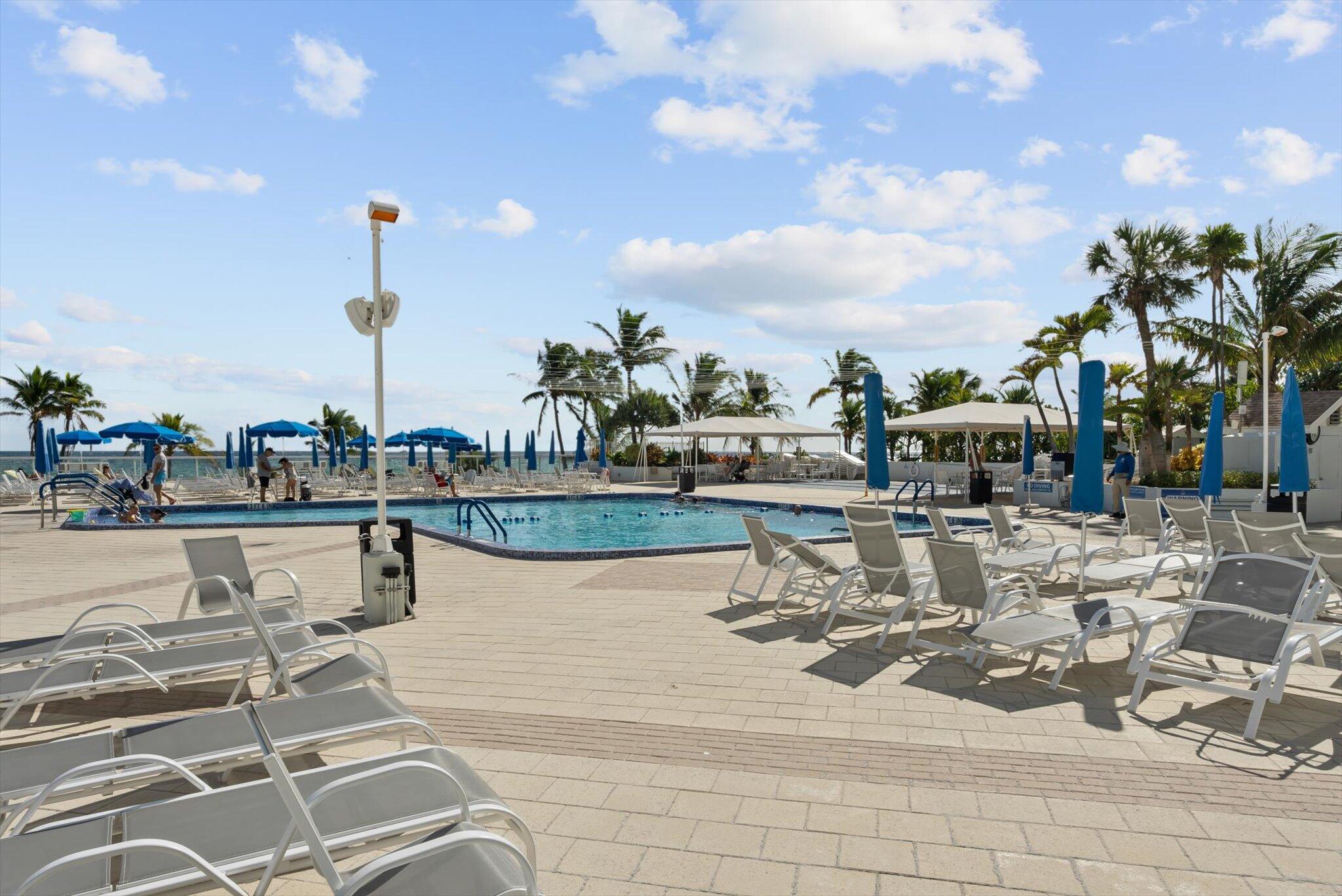Hallandale Beach photo 4