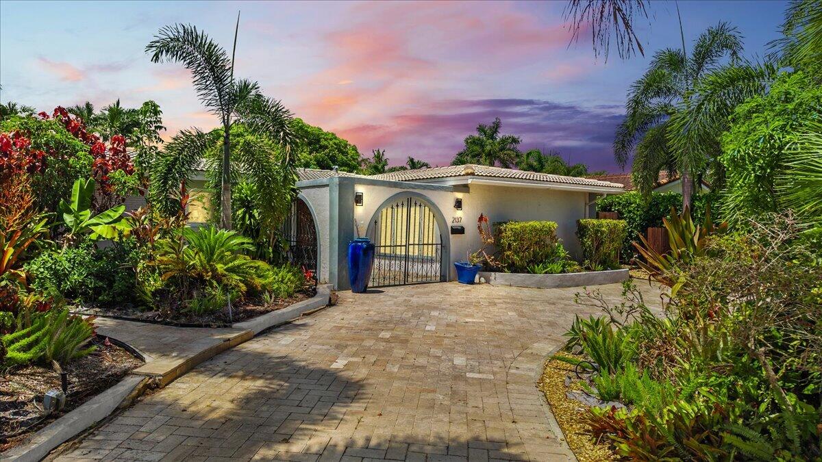 Wilton Manors photo 1