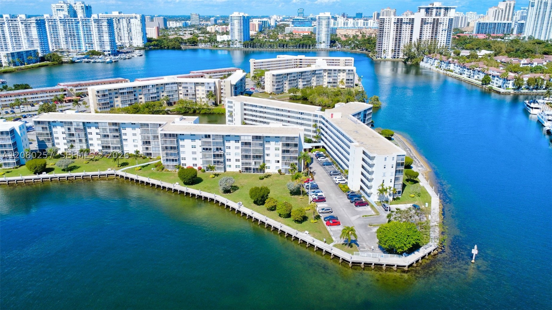 Aventura photo 1