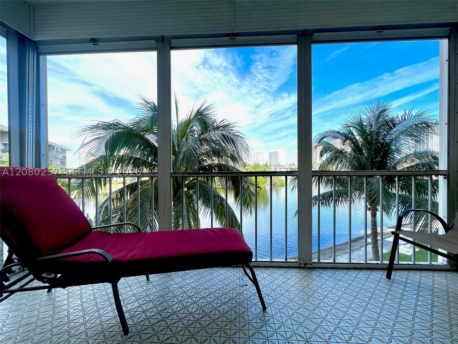 Aventura photo 2