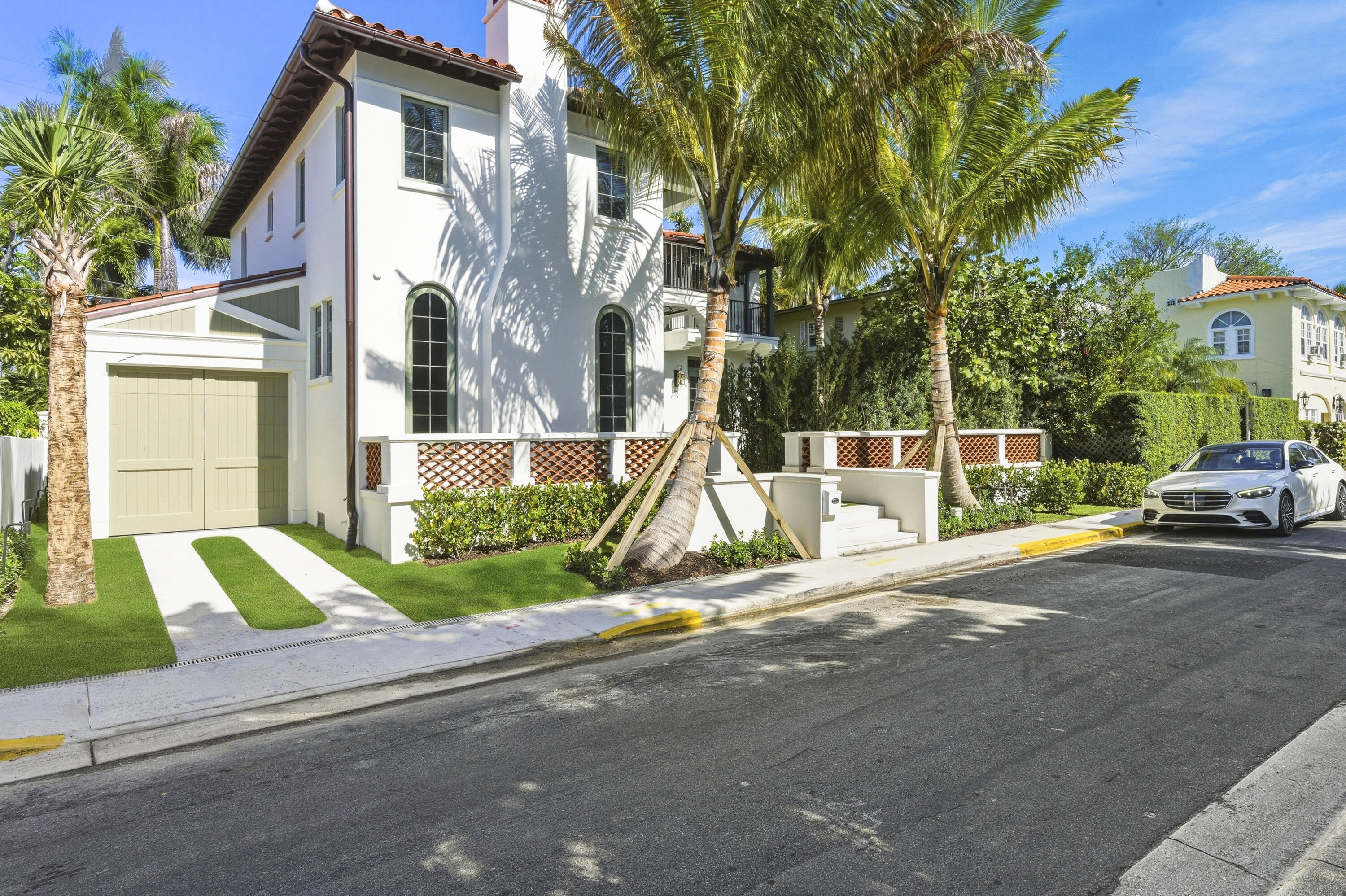 Palm Beach photo 1