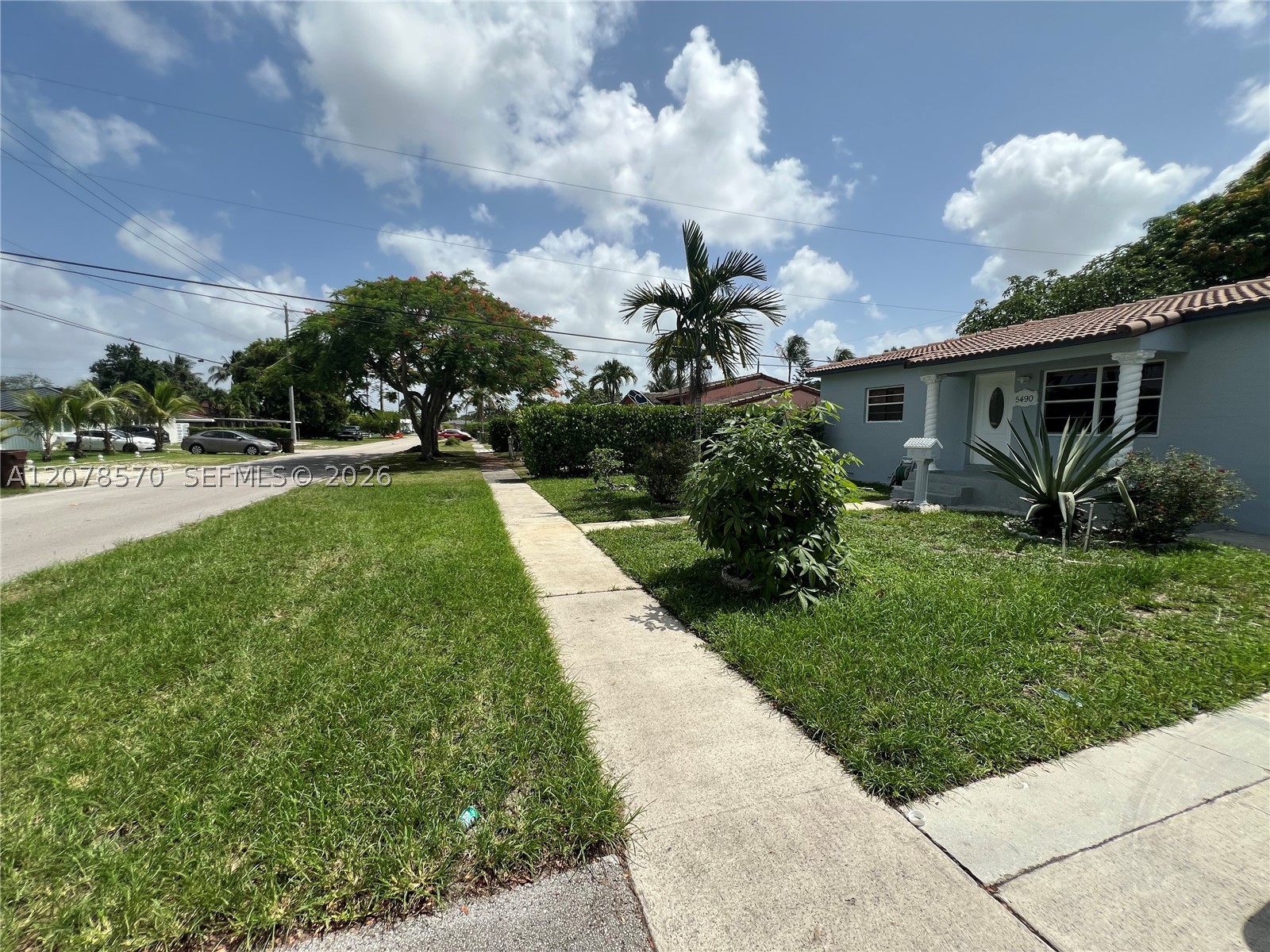 Hialeah photo 3