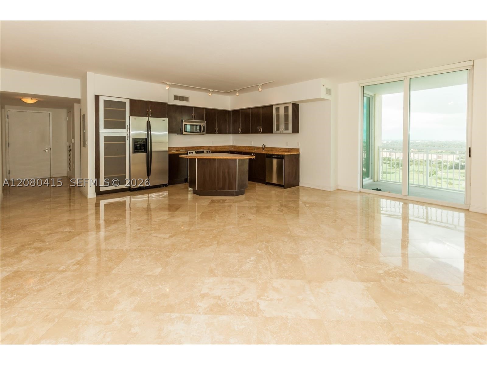 Hallandale Beach photo 2