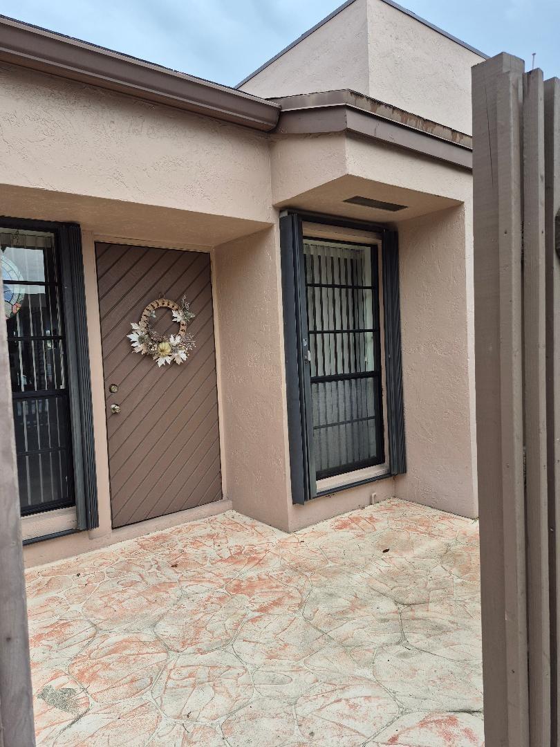 Pembroke Pines photo 2