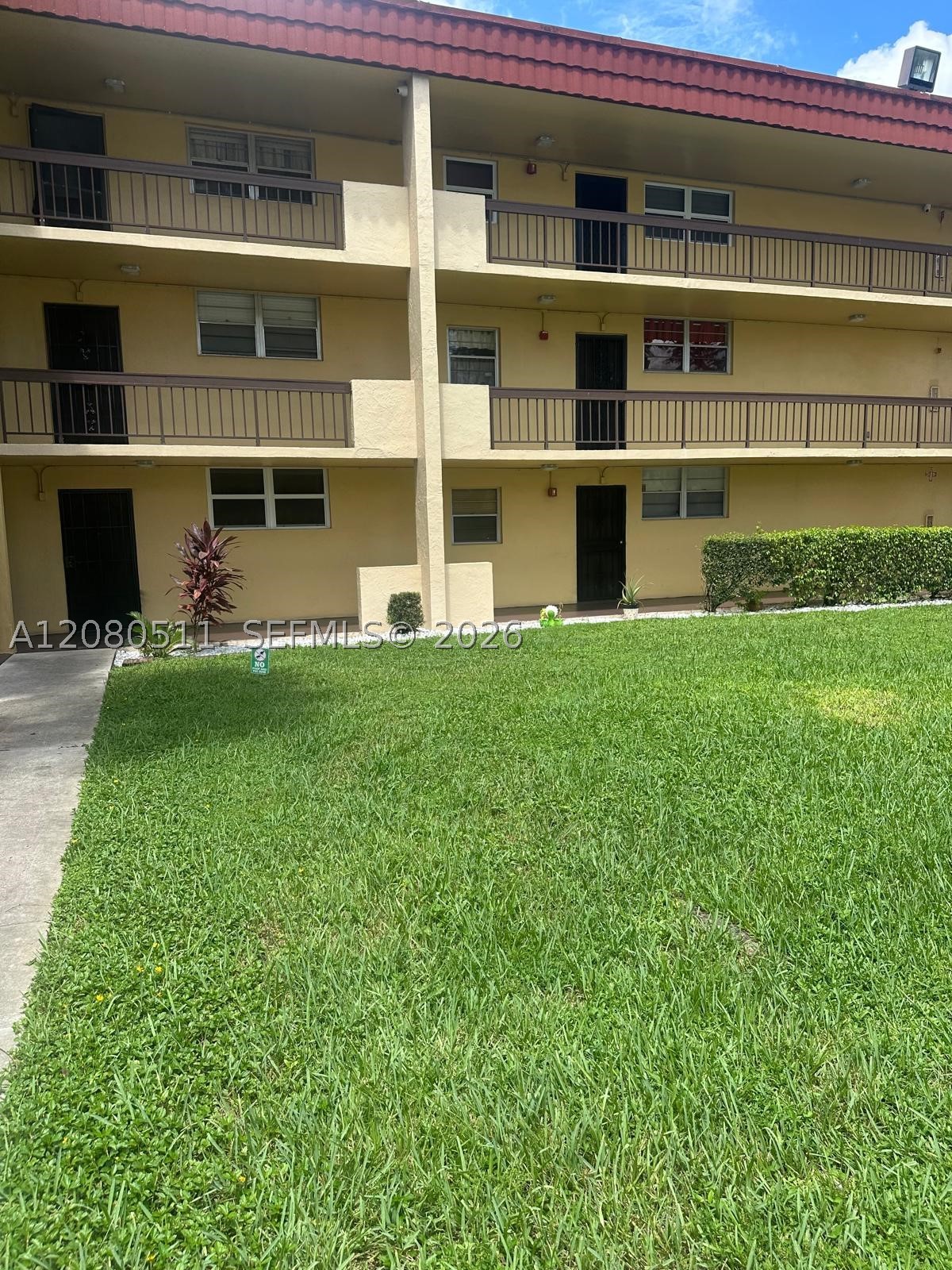 Miramar photo 3