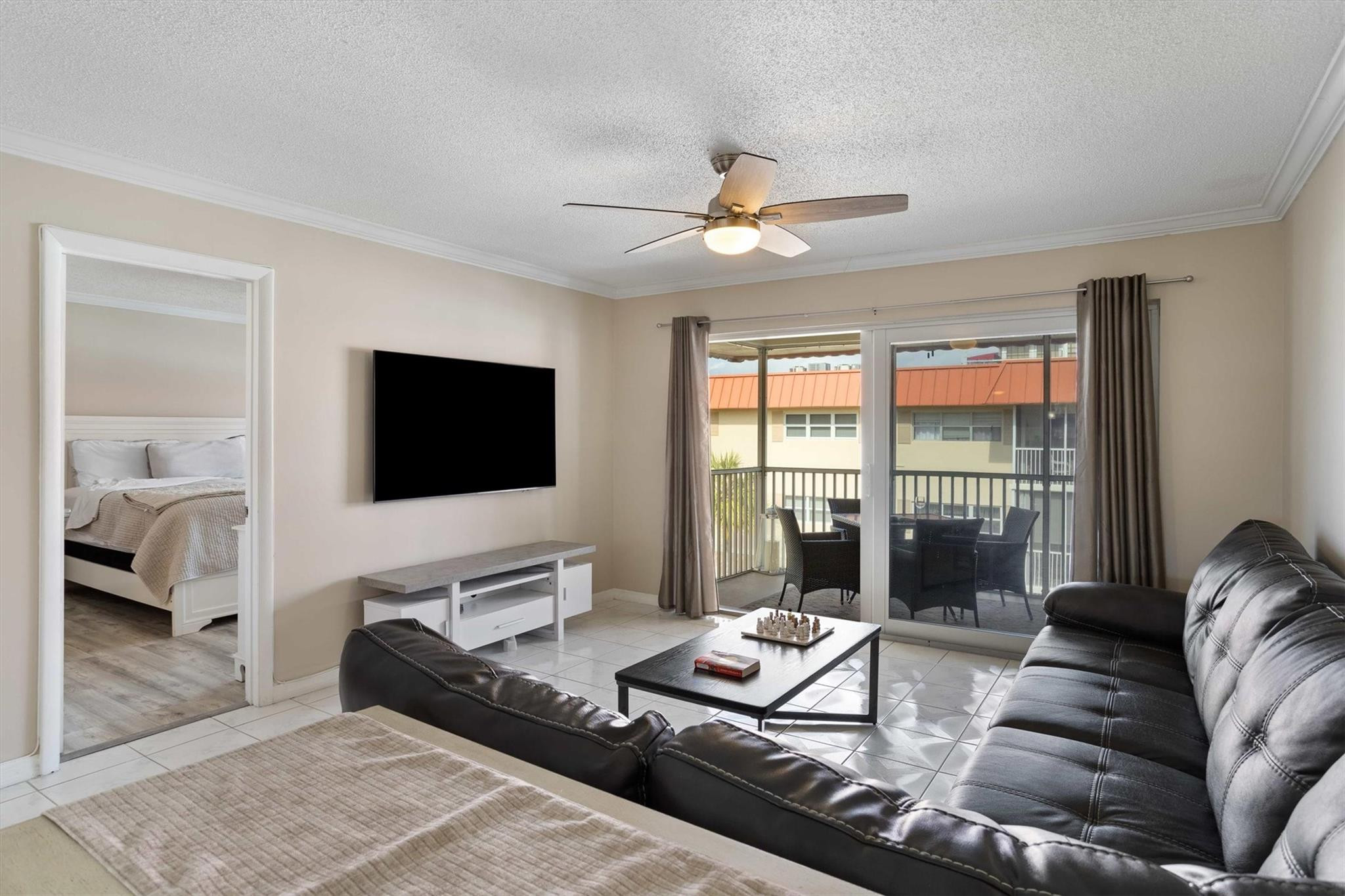 Hallandale Beach photo 3