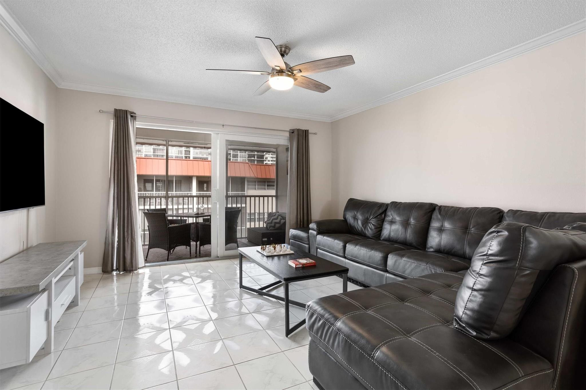 Hallandale Beach photo 4