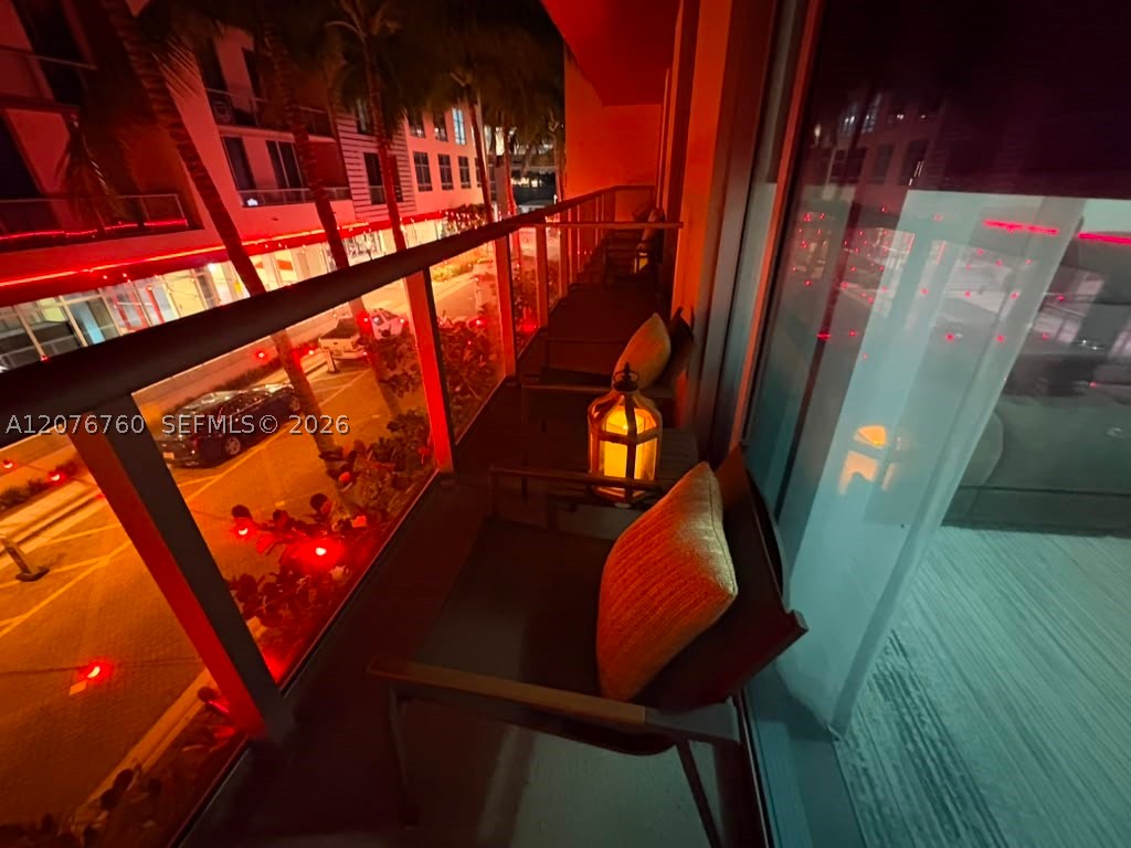 Hollywood photo 5