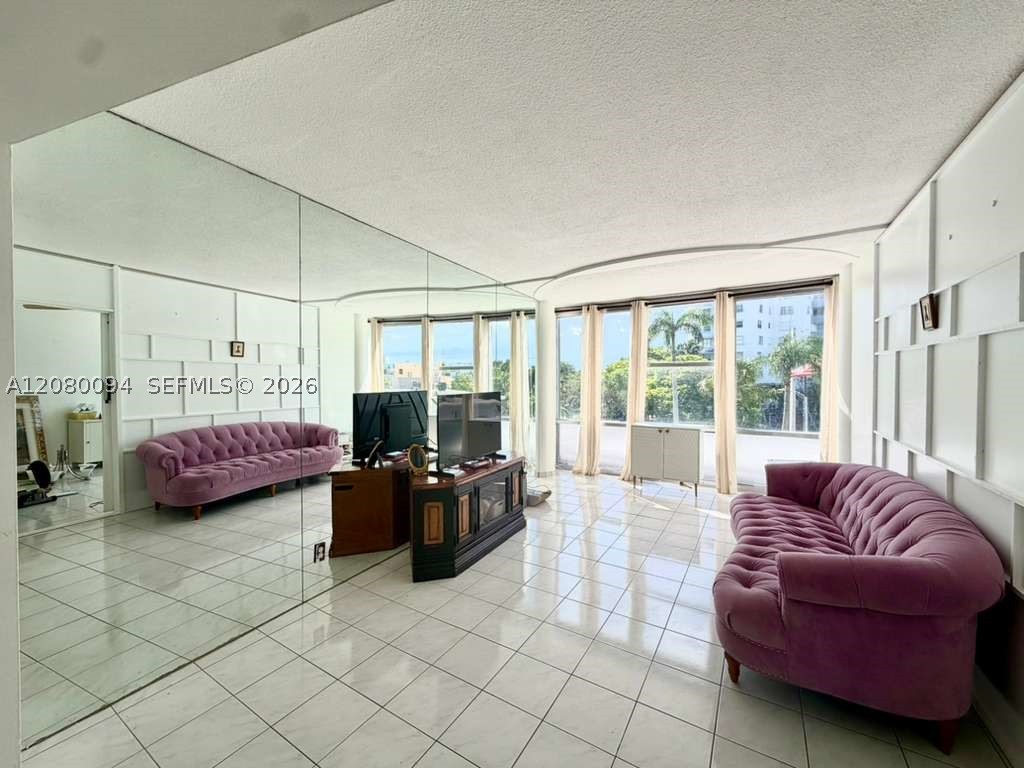 Miami Beach photo 3