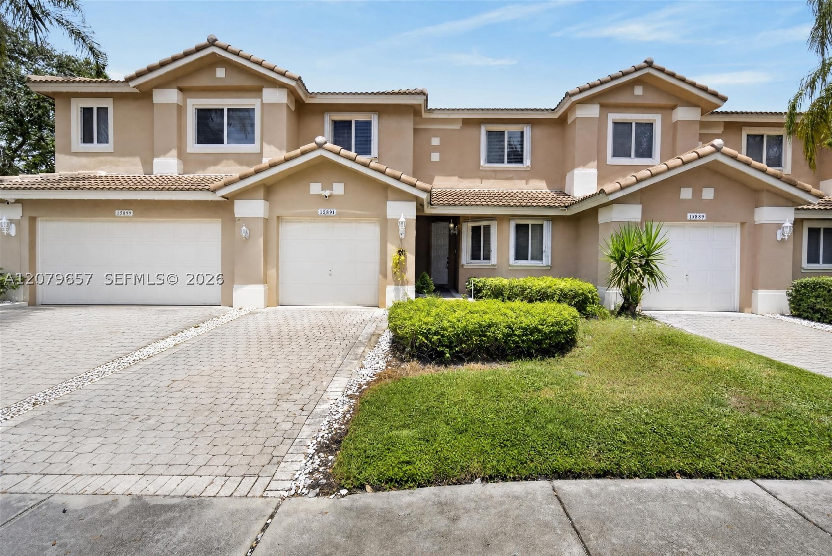 Pembroke Pines photo 2
