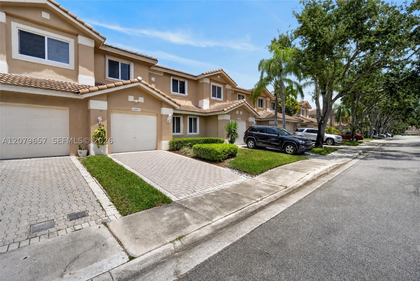 Pembroke Pines photo 3