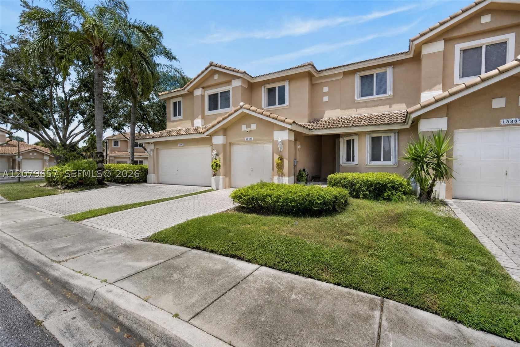 Pembroke Pines photo 4